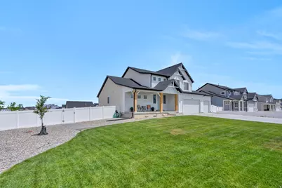 778 W Cherry Orchard Ln, Grantsville, UT 84029 - Photo 5