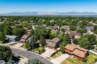 8158 S Andorra Ln E, Sandy, UT 84093 - Photo 37