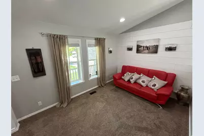 12171 S Laurel Chase Dr W, Riverton, UT 84065 - Photo 9