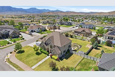 2389 S Prairie View Dr W, Eagle Mountain, UT 84005 - Photo 55