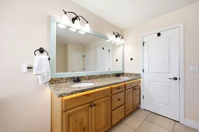 2389 S Prairie View Dr W, Eagle Mountain, UT 84005 - Photo 23
