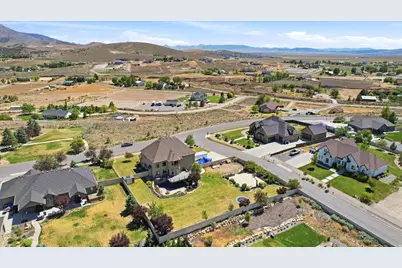 2389 S Prairie View Dr W, Eagle Mountain, UT 84005 - Photo 53