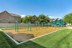 977 N Fox Hollow Dr, North Salt Lake, UT 84054 - Photo 37
