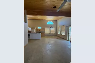 256 S 300 E, Blanding, UT 84511 - Photo 3