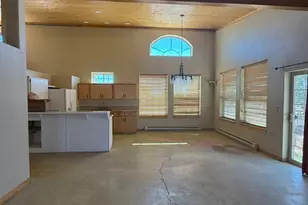256 S 300 E, Blanding, UT 84511 - Photo 15
