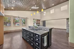 3200 E 3900 S, Holladay, UT 84124 - Photo 15