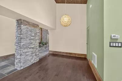 3200 E 3900 S, Holladay, UT 84124 - Photo 7