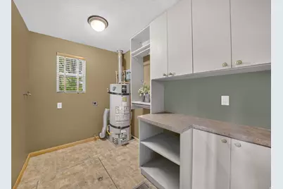 3200 E 3900 S, Holladay, UT 84124 - Photo 29
