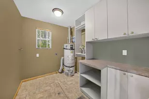 3200 E 3900 S, Holladay, UT 84124 - Photo 29
