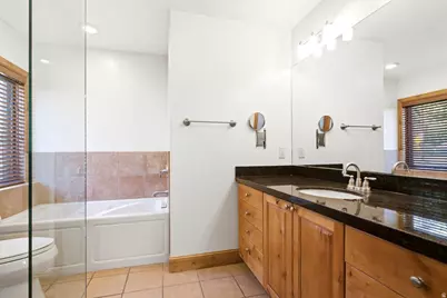 623 N Wall St W, Salt Lake City, UT 84103 - Photo 17