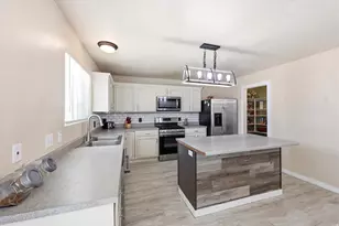 4328 N Maple Dr, Eagle Mountain, UT 84005 - Photo 13