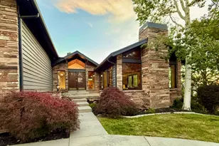 6458 S Canyon Cove Dr E, Holladay, UT 84121 - Photo 3