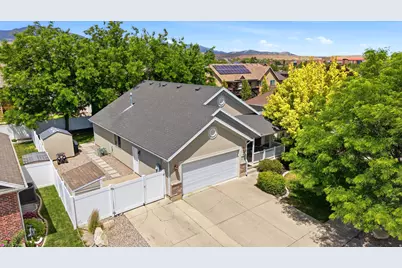 8462 S Oak Farm Dr W, West Jordan, UT 84081 - Photo 3