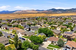 8462 S Oak Farm Dr W, West Jordan, UT 84081 - Photo 9