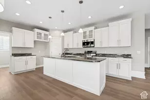 7462 S Sunset Maple Dr W, West Jordan, UT 84081 - Photo 9