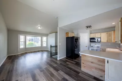 3926 W 10400 N, Cedar Hills, UT 84062 - Photo 9