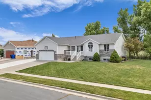 3609 W Jupiter Hills Dr, Syracuse, UT 84075 - Photo 39