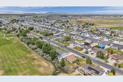 3609 W Jupiter Hills Dr, Syracuse, UT 84075 - Photo 43