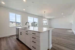 5394 N Saddle Stone Dr, Eagle Mountain, UT 84005 - Photo 9