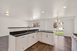 98 E Harmony Ct, Saratoga Springs, UT 84045 - Photo 11