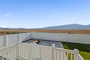 6085 N Sheps Ridge Rd, Eagle Mountain, UT 84005 - Photo 45