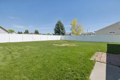 5086 S 3925 W, Roy, UT 84067 - Photo 21