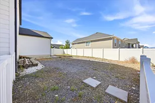 4554 N Mt Ellen St, Eagle Mountain, UT 84005 - Photo 35