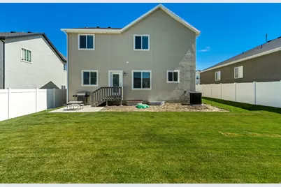 4569 E Fall Harvest Rd, Eagle Mountain, UT 84005 - Photo 31