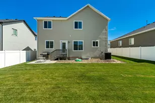 4569 E Fall Harvest Rd, Eagle Mountain, UT 84005 - Photo 31