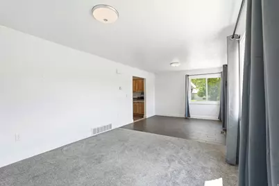 397 S Tremont St, Tremonton, UT 84337 - Photo 11