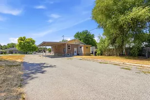 397 S Tremont St, Tremonton, UT 84337 - Photo 25