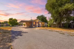 397 S Tremont St, Tremonton, UT 84337 - Photo 5