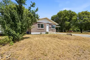 397 S Tremont St, Tremonton, UT 84337 - Photo 27