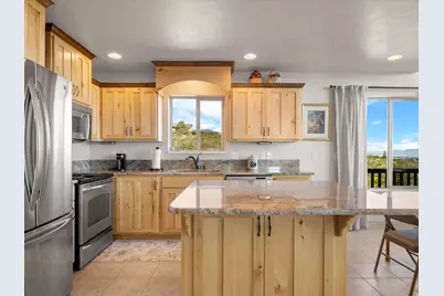 2330 S Valleyview Dr, Garden City, UT 84028 - Photo 25