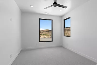 1043 N Falcon Vw, Hurricane, UT 84737 - Photo 13