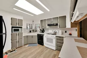 5264 W Encino St, Salt Lake City, UT 84117 - Photo 9