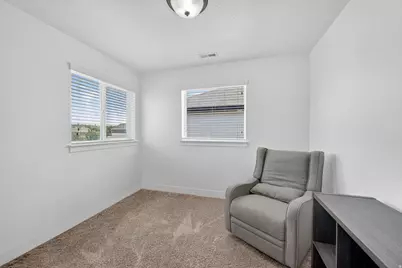 7502 N Cottage Ln E, Eagle Mountain, UT 84005 - Photo 27