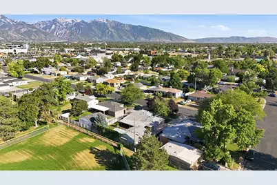 42 W Creek Dr S, Salt Lake City, UT 84107 - Photo 15