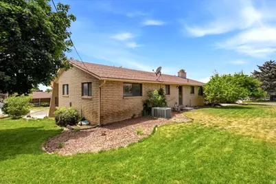 682 E 3225 N, North Ogden, UT 84414 - Photo 29