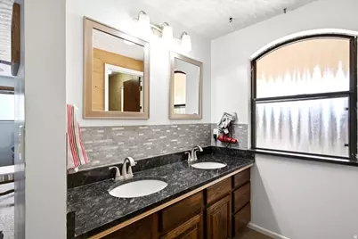682 E 3225 N, North Ogden, UT 84414 - Photo 17