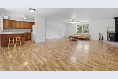 635 W 2400 N, Genola, UT 84655 - Photo 5