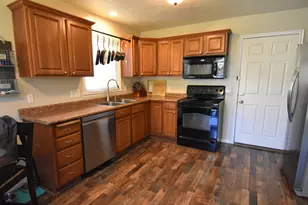 7088 W 8090 S, West Jordan, UT 84088 - Photo 3