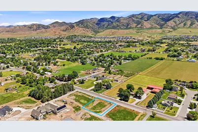 245 E 400 S #4, Providence, UT 84332 - Photo 9