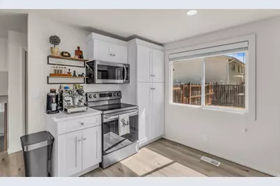 402 E 10185 S, Sandy, UT 84070 - Photo 7