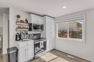 402 E 10185 S, Sandy, UT 84070 - Photo 7