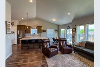 3556 E Royal Dornoch Dr, Eagle Mountain, UT 84005 - Photo 3