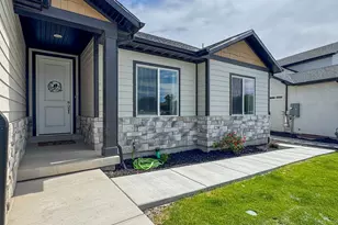 3556 E Royal Dornoch Dr, Eagle Mountain, UT 84005 - Photo 3