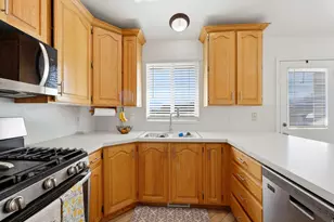 14053 S Lowe Peak Dr, Riverton, UT 84096 - Photo 13