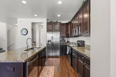 1319 W 650 S, Syracuse, UT 84075 - Photo 15
