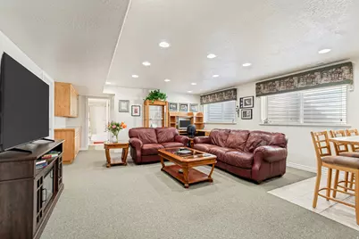 1238 W Trimble Ln, West Jordan, UT 84088 - Photo 29